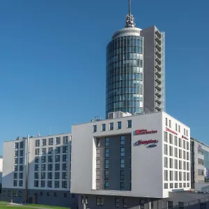 Hampton By Hilton West Hotel